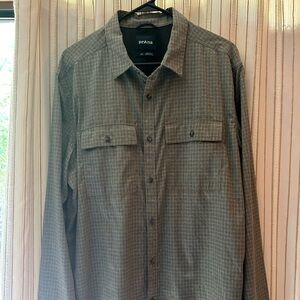 Men’s size large button down